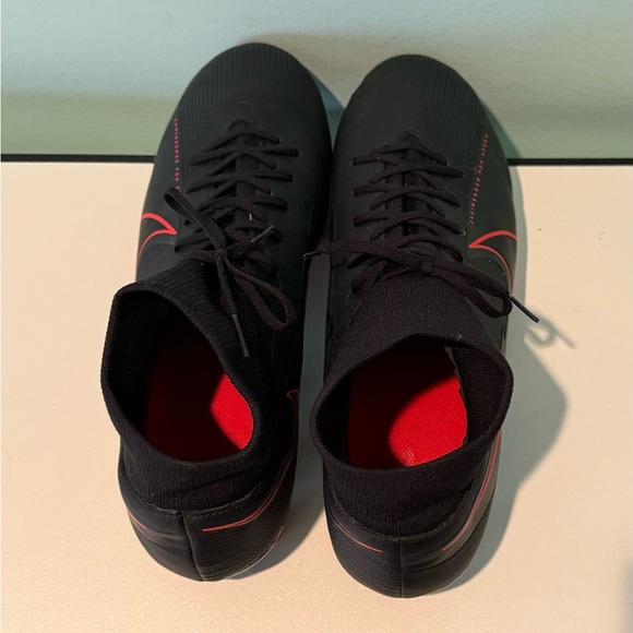 Nike Men’s Mercurial Soccer Shoes Cleats with Sock Black Red Worn Once 12 - Picture 4 of 6